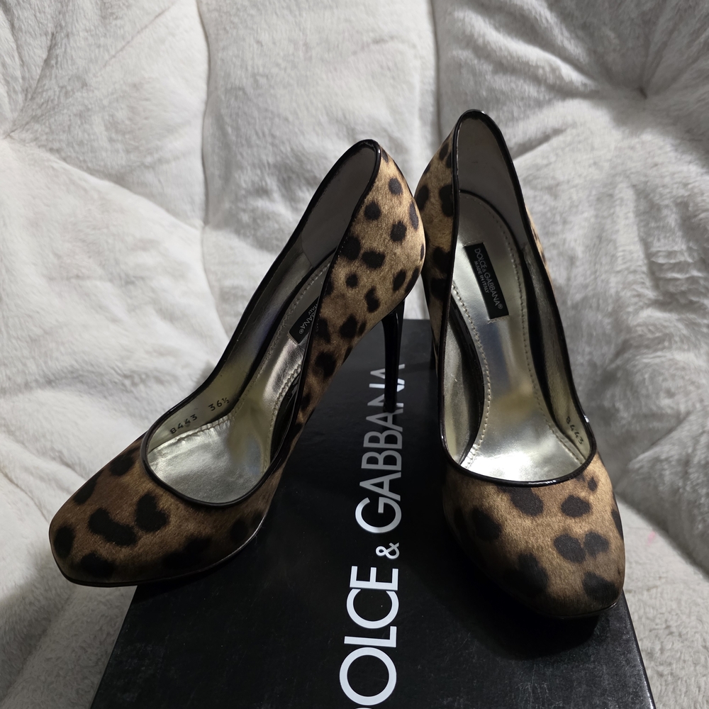 Dolce & Gabbana Leopard Print Women's Shoes